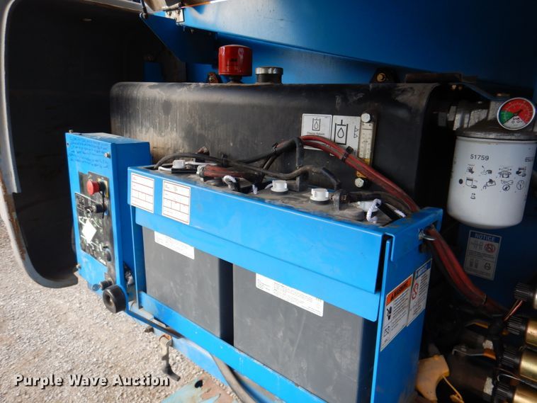 image for item DN2721 2009 Genie Z135  boom lift