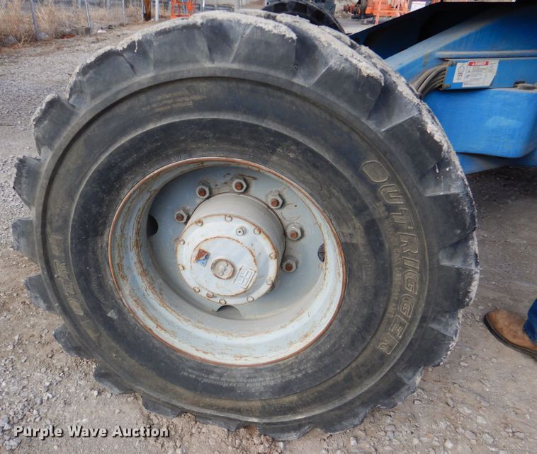 image for item DN2721 2009 Genie Z135  boom lift