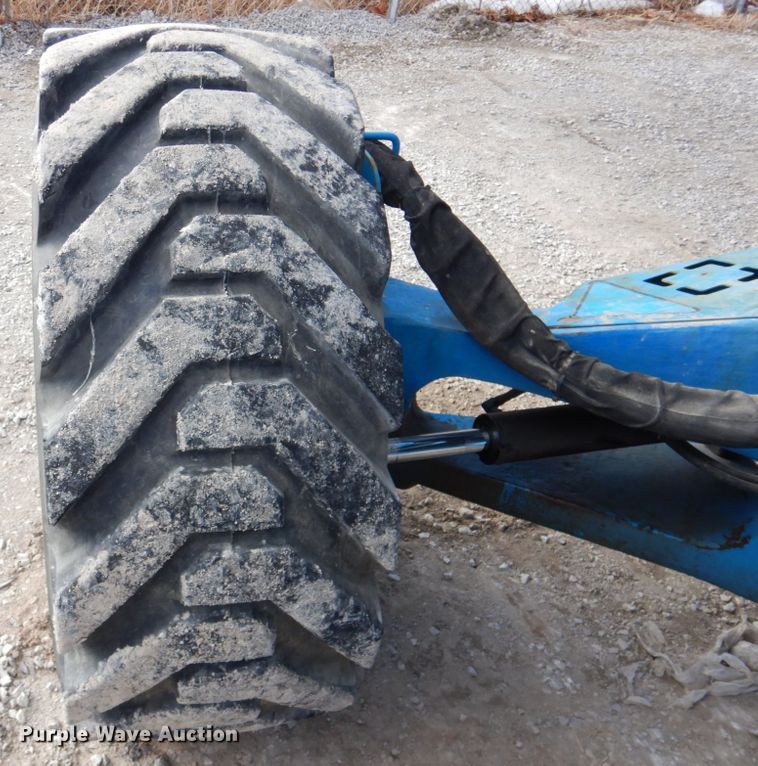 image for item DN2721 2009 Genie Z135  boom lift