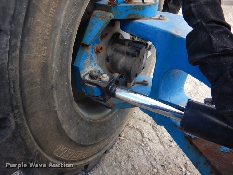 image for item DN2721 2009 Genie Z135  boom lift