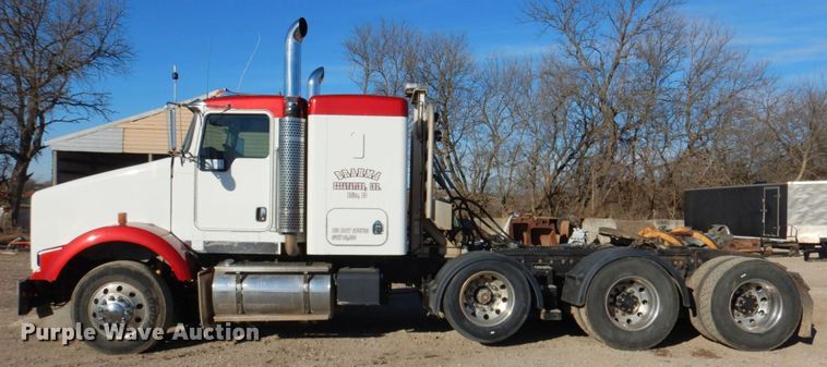 image for item DN2723 2005 Kenworth T800  semi truck