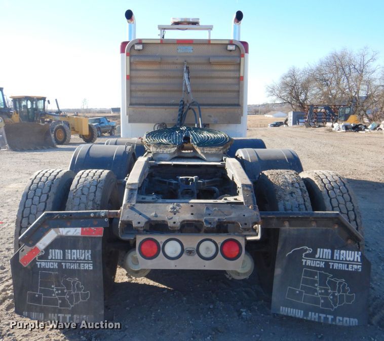 image for item DN2723 2005 Kenworth T800  semi truck