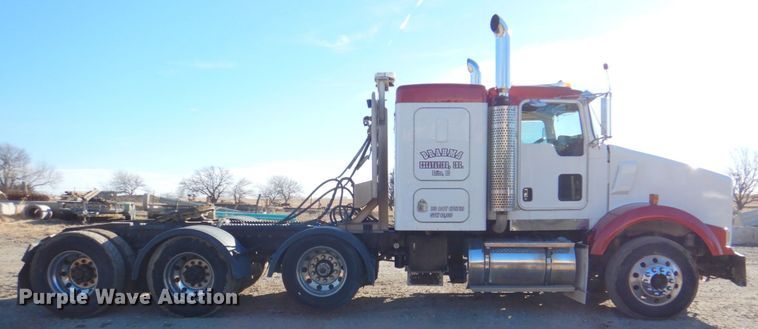 image for item DN2723 2005 Kenworth T800  semi truck