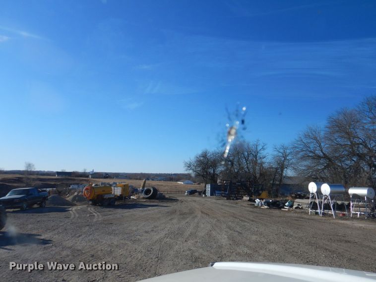 image for item DN2723 2005 Kenworth T800  semi truck