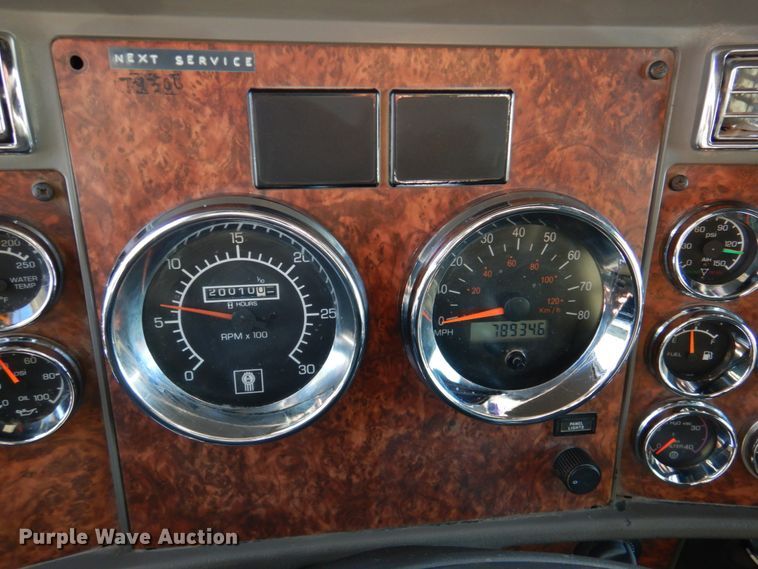 image for item DN2723 2005 Kenworth T800  semi truck