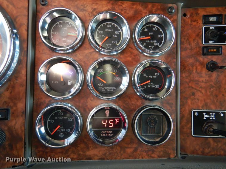 image for item DN2723 2005 Kenworth T800  semi truck