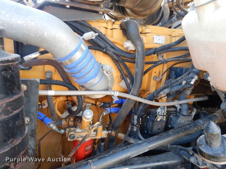 image for item DN2723 2005 Kenworth T800  semi truck