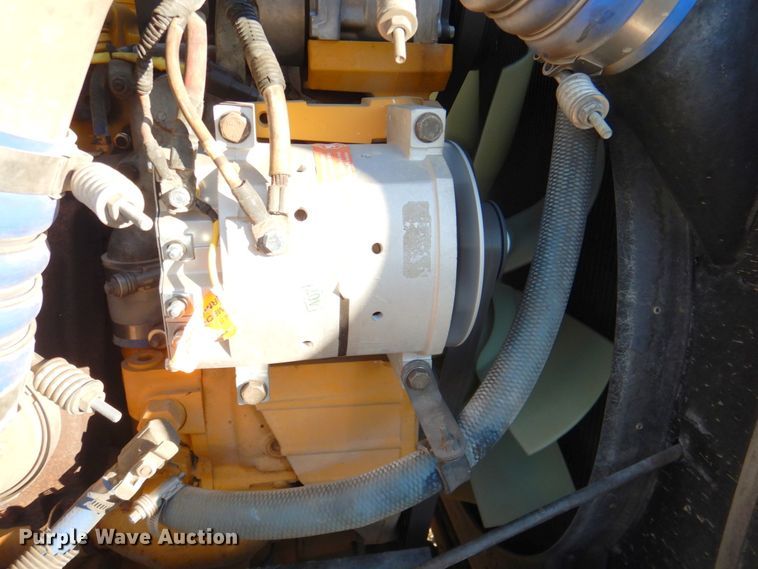 image for item DN2723 2005 Kenworth T800  semi truck