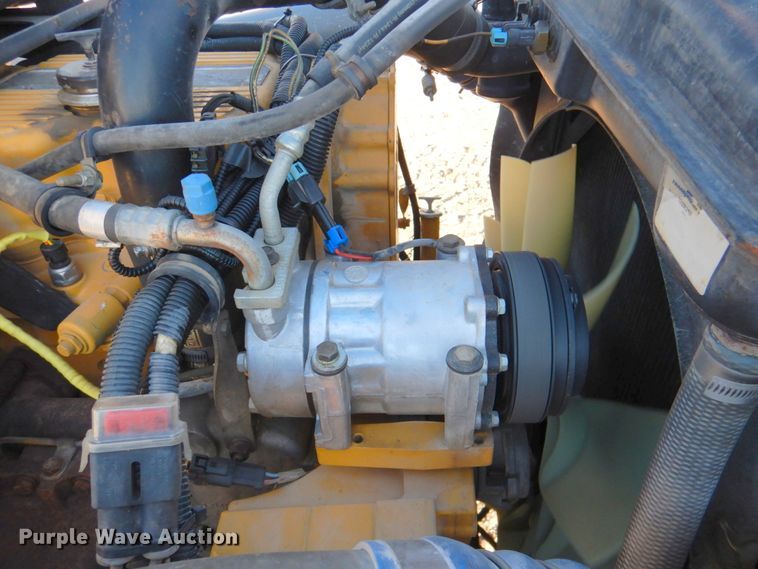 image for item DN2723 2005 Kenworth T800  semi truck