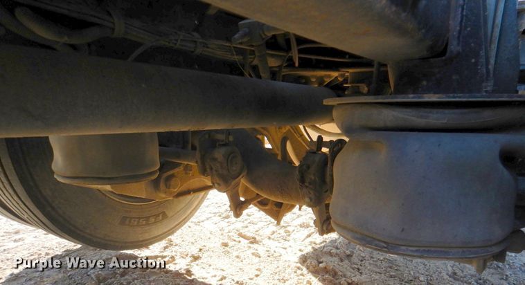 image for item DN2723 2005 Kenworth T800  semi truck