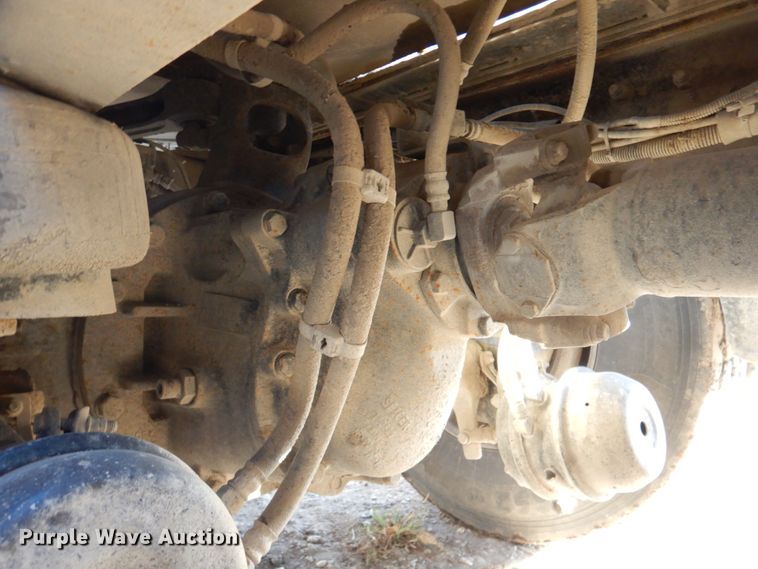 image for item DN2723 2005 Kenworth T800  semi truck