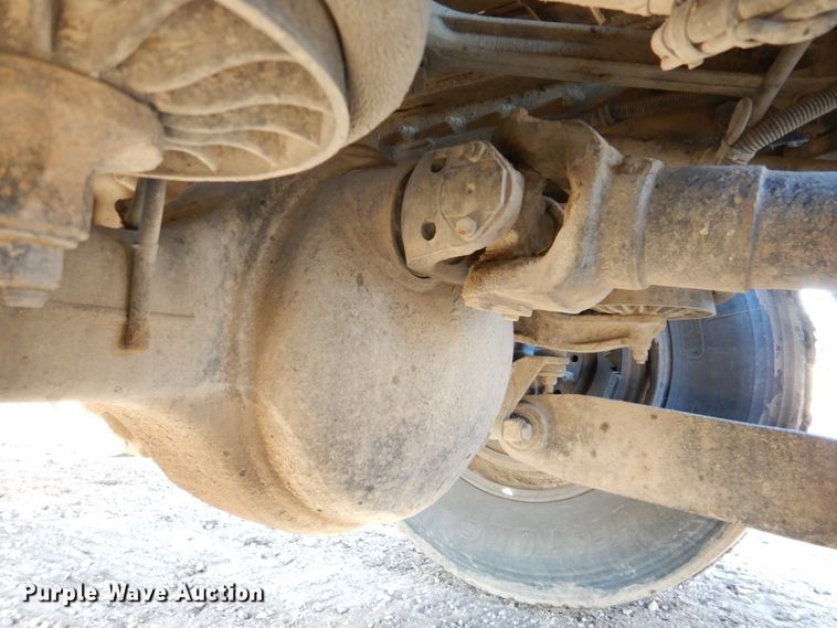 image for item DN2723 2005 Kenworth T800  semi truck