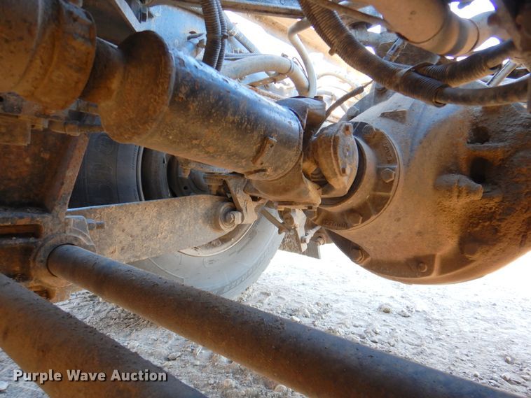 image for item DN2723 2005 Kenworth T800  semi truck