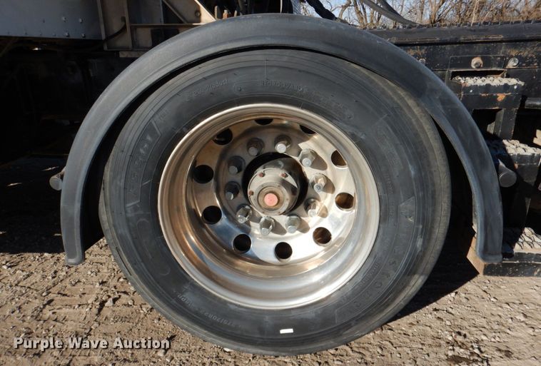 image for item DN2723 2005 Kenworth T800  semi truck