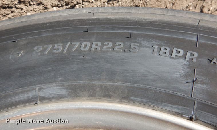 image for item DN2723 2005 Kenworth T800  semi truck