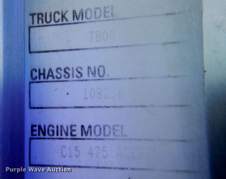 image for item DN2723 2005 Kenworth T800  semi truck