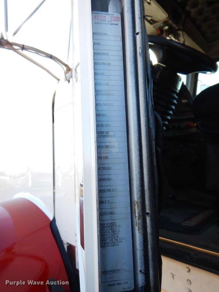 image for item DN2723 2005 Kenworth T800  semi truck