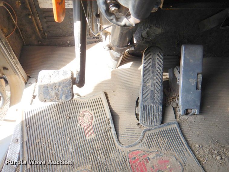 image for item DN2725 1995 Kenworth W900  dump truck