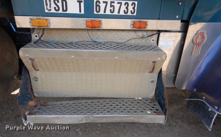 image for item DN2725 1995 Kenworth W900  dump truck