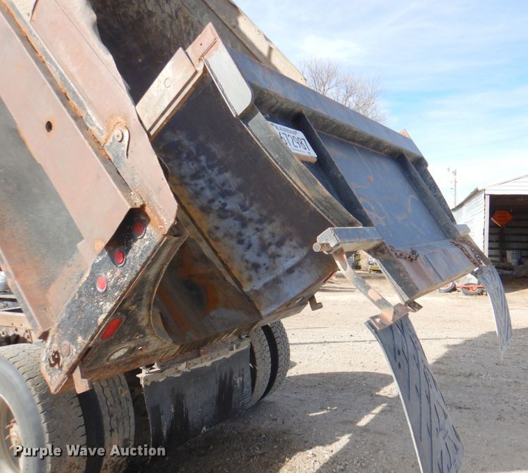 image for item DN2725 1995 Kenworth W900  dump truck