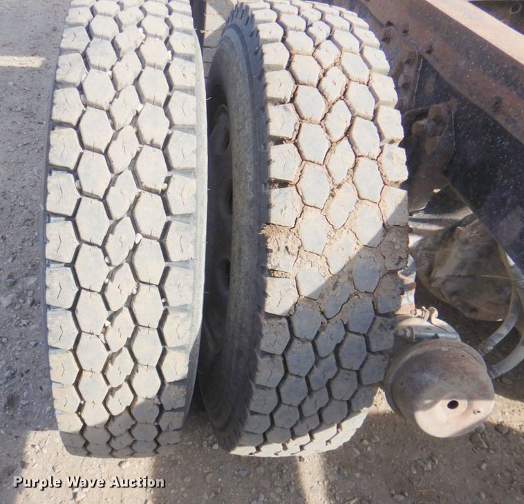 image for item DN2725 1995 Kenworth W900  dump truck