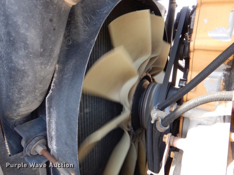 image for item DN2726 2003 Kenworth T800  semi truck