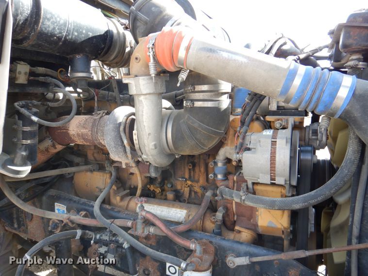 image for item DN2726 2003 Kenworth T800  semi truck