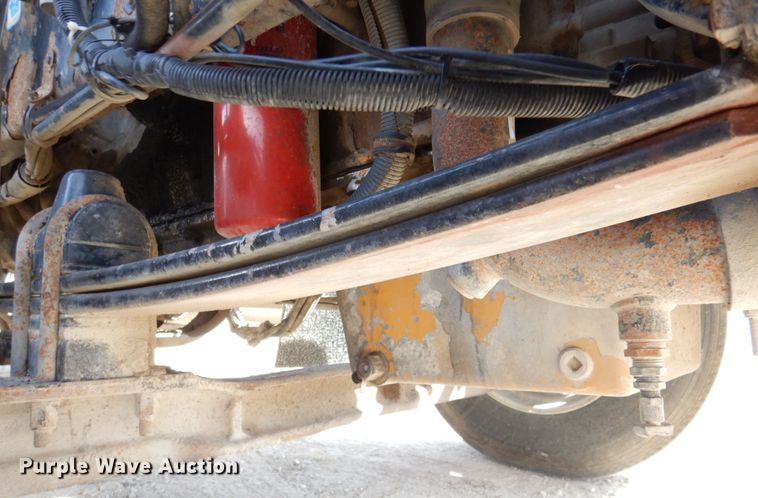 image for item DN2726 2003 Kenworth T800  semi truck