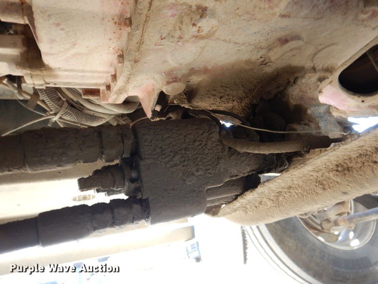 image for item DN2726 2003 Kenworth T800  semi truck