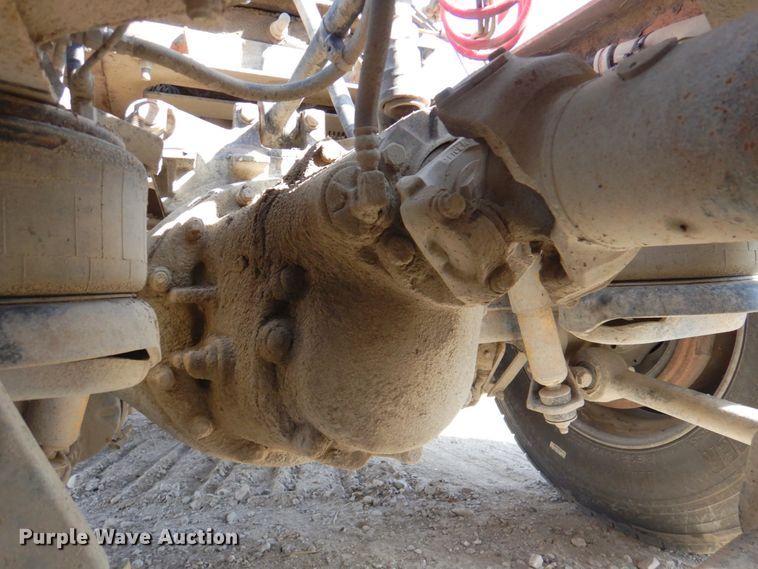 image for item DN2726 2003 Kenworth T800  semi truck