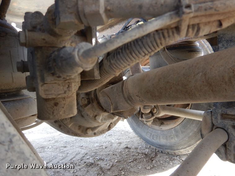 image for item DN2726 2003 Kenworth T800  semi truck