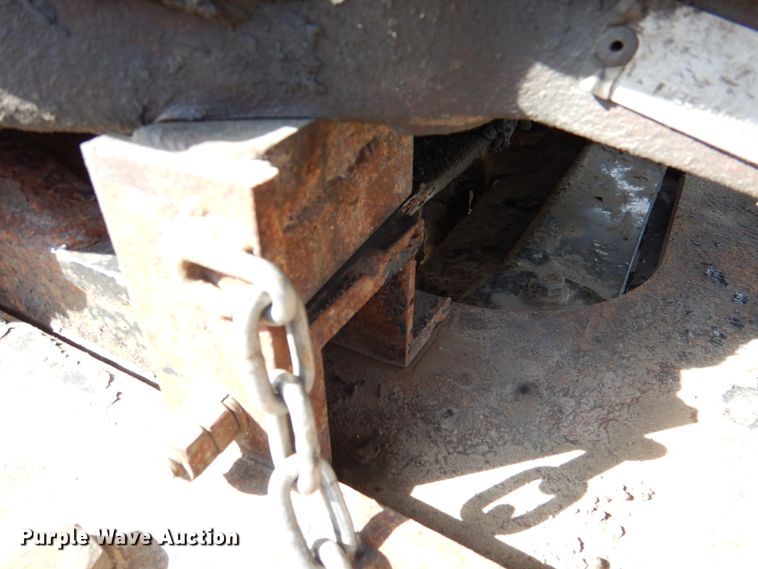 image for item DN2726 2003 Kenworth T800  semi truck