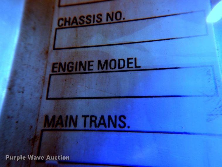 image for item DN2726 2003 Kenworth T800  semi truck