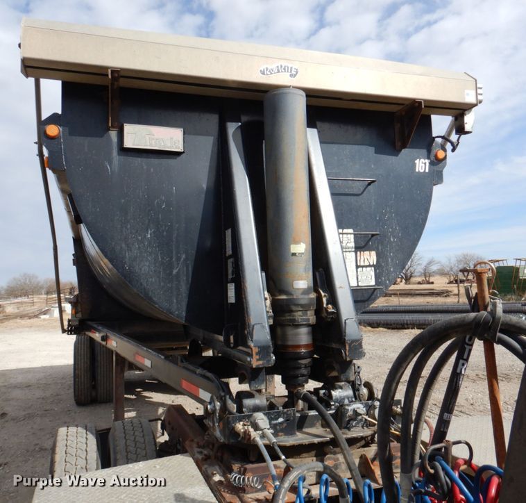 image for item DN2727 2000 Travis 2000  end dump trailer