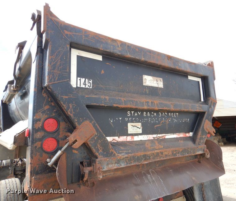 image for item DN2727 2000 Travis 2000  end dump trailer