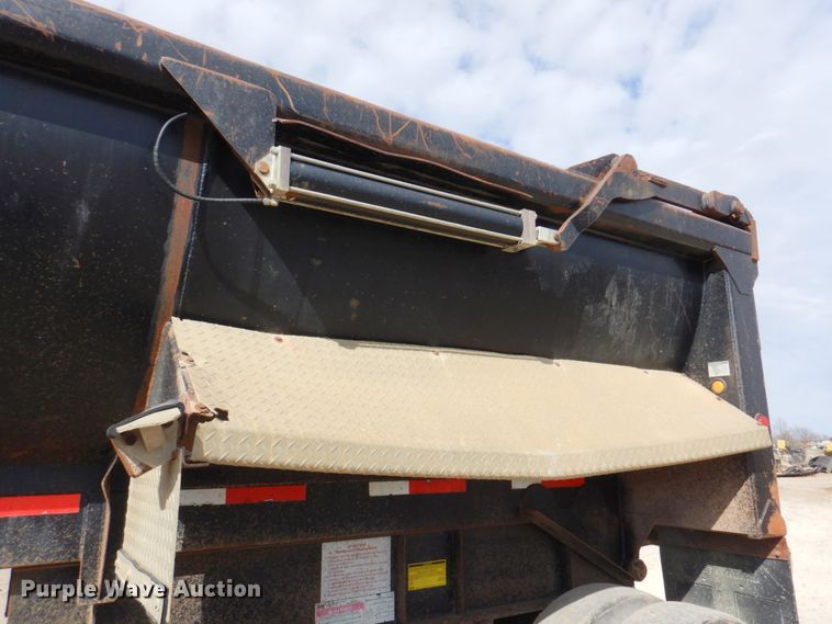 image for item DN2727 2000 Travis 2000  end dump trailer