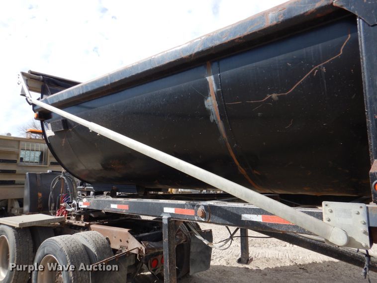 image for item DN2727 2000 Travis 2000  end dump trailer