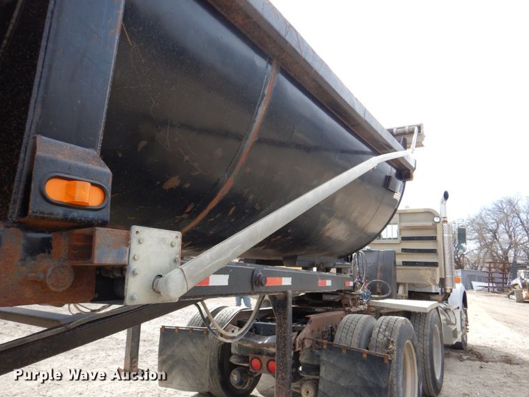 image for item DN2727 2000 Travis 2000  end dump trailer