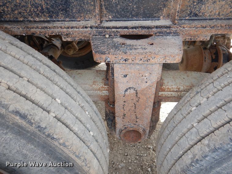 image for item DN2727 2000 Travis 2000  end dump trailer