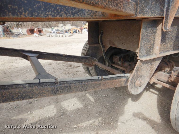 image for item DN2727 2000 Travis 2000  end dump trailer