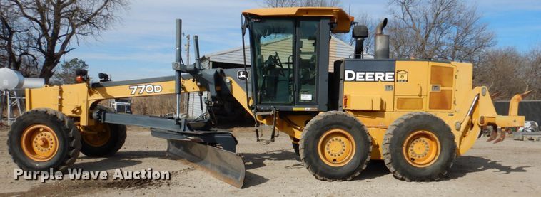 image for item DN2728 2009 John Deere 770D  motor grader