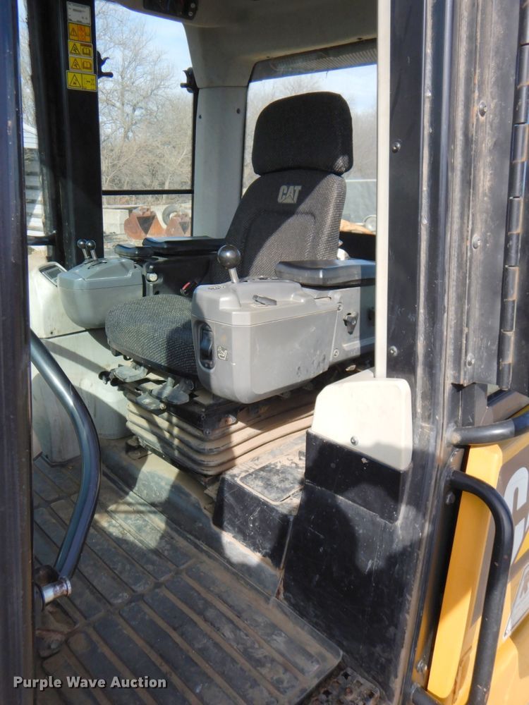 image for item DN2729 2007 Caterpillar 963D  track loader