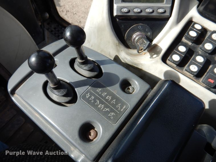 image for item DN2729 2007 Caterpillar 963D  track loader