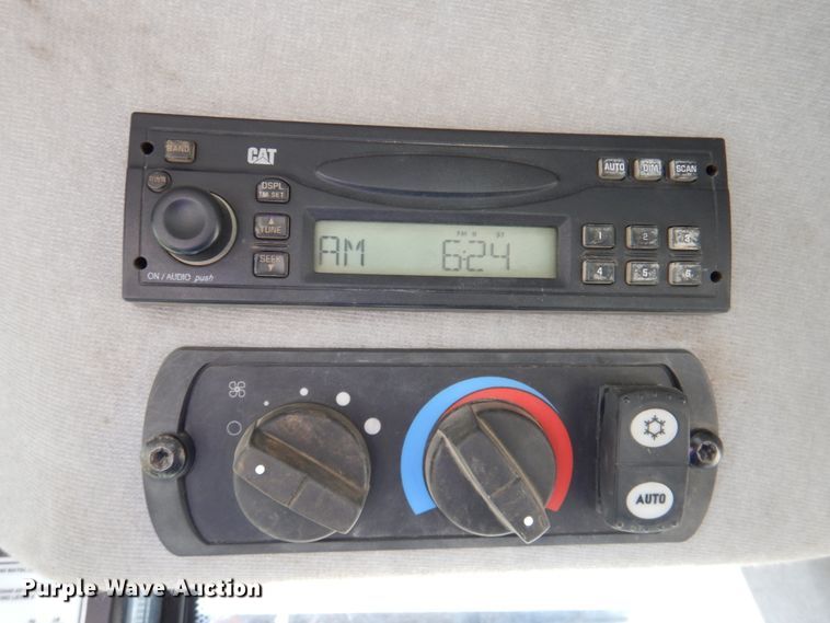 image for item DN2729 2007 Caterpillar 963D  track loader