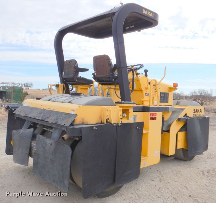 image for item DN2730 2012 Sakai GW750-2  pneumatic roller