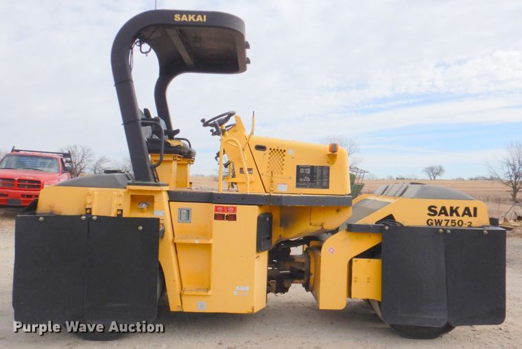 image for item DN2730 2012 Sakai GW750-2  pneumatic roller