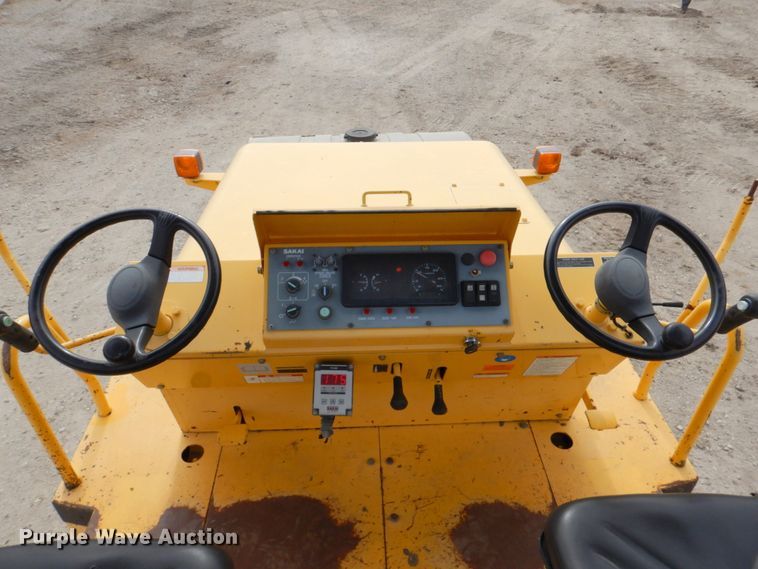 image for item DN2730 2012 Sakai GW750-2  pneumatic roller