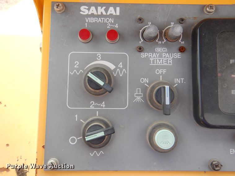 image for item DN2730 2012 Sakai GW750-2  pneumatic roller