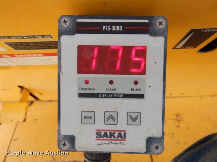 image for item DN2730 2012 Sakai GW750-2  pneumatic roller