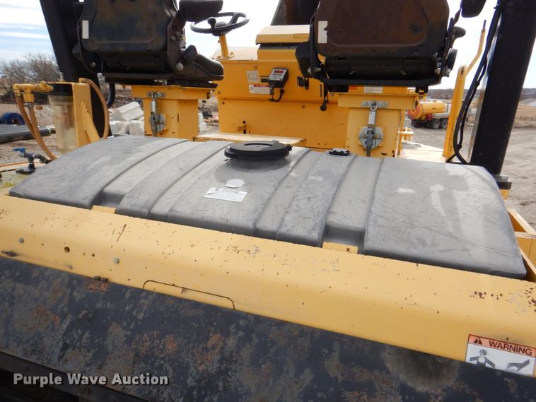 image for item DN2730 2012 Sakai GW750-2  pneumatic roller